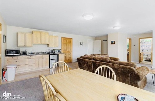 Eagle River Apartment | Alyeska Mountain Oasis in Girdwood. Crow Pass. Chugach National and state park.