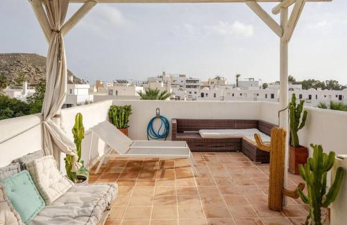 Agua Amarga House | Alzeina, casa con mucho encanto a 300mtr de la playa