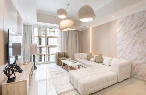 Downtown Dubai Apartment | Amal أمل Cozy City Apt 3BD with balconies walk to Dubai Mall- Dar Samita Holiday Homes