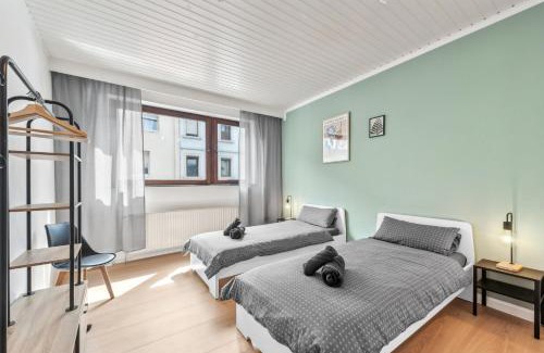 Kaiserslautern Apartment | Amalfi A06 - für 6 PP - 3 Zi - 6 Betten - Terrasse inkl smart TV
