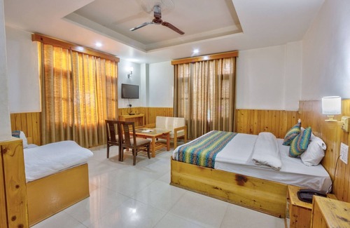 Bhuntar Hotel | Aman place by Hotel Malabar KASOL