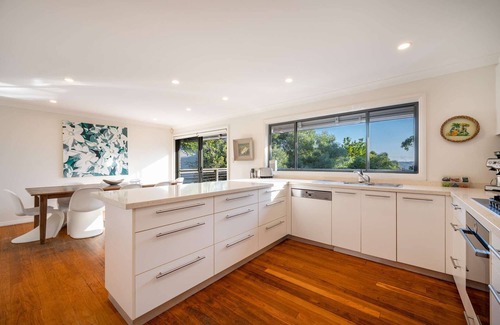 Copacabana House | "Amana" – Ocean Views & Pool