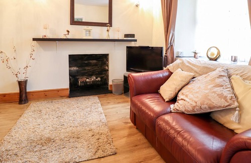 Porthmadog House | AMANDA, family friendly, character holiday cottage in Porthmadog