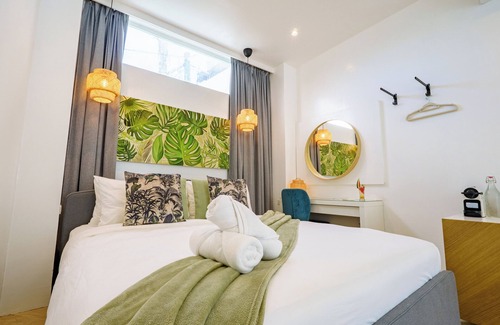 Catangnan Hotel | Amanzohi Siargao