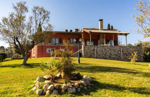 Aigialeia House | Amara Haven