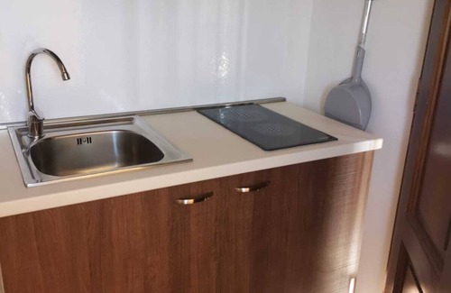 Costano House | Amaranth House Rooms and Apartments