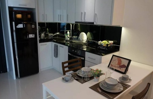 Pratumnak Hill Apartment | Amari 5* Luxury SEA VIEW, POOL, GYM