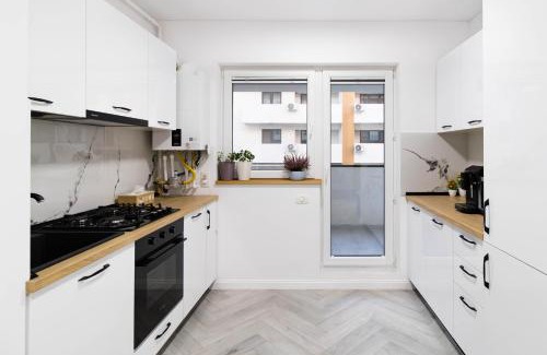 Popesti-Leordeni Apartment | Amaria Sunset