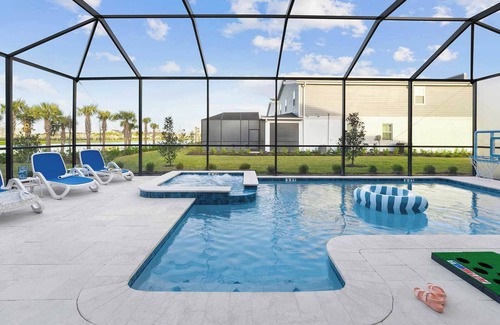 Florida Center House | Amazeballs Abode | Out of this world I-Drive estate w theater, arcades, spa pool