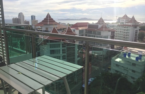 Pratumnak Hill Condo | Amazing 2 BDR in ♥ Pattaya Near Beach & Walking Street