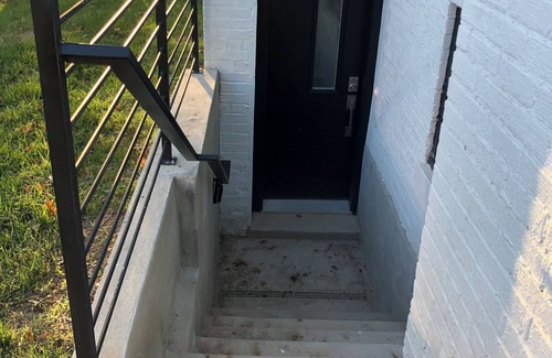 Edgewood Apartment | Amazing 2 bedroom apt - centrally located in DC!nn