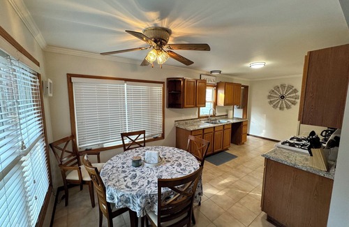 Caseville House | Amazing 2 bedroom house 0.25 miles from the beach