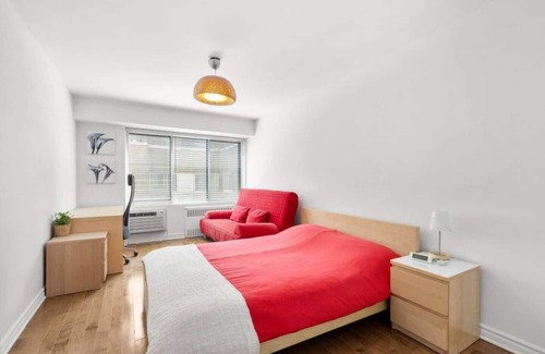 Downtown Montreal Apartment | Amazing 2 bedroom in downtown heart of Montreal
