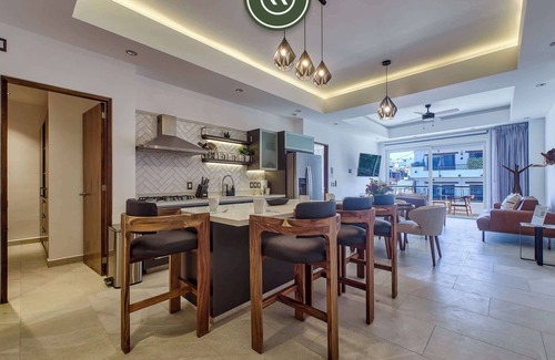 Diaz Ordaz Apartment | Amazing 2 BR Condo in Versalles - Rooftop Pool