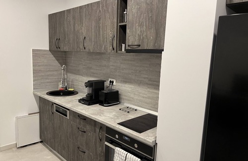 Militari Apartment | Amazing 2-Room Penthouse Cityview W13