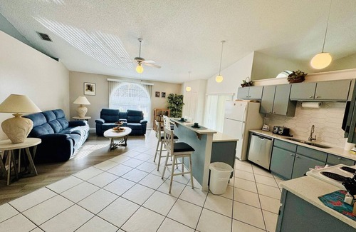 Sunridge Woods House | Amazing 3/2 vacation home with private pool!