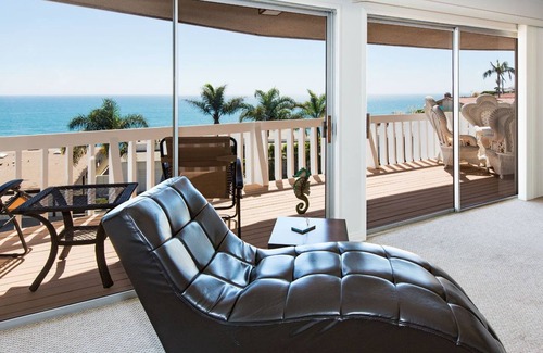 Malibu Villa | Amazing 3000 sqft Panoramic Ocean View Villa Steps to Beach, sleeps 12