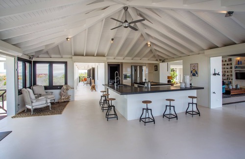 St. Marie Villa | Amazing 360 views over the Caribbean Sea, 12 guests and private pool