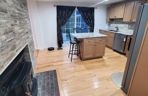 Marshfield House | Amazing 4 bedroom home in the coastal beautiful town of Marshfield Massachusetts