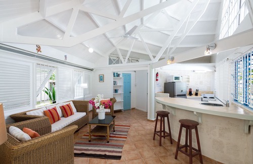 Speightstown Villa | Amazing 7 bed villa only 4 mins walk to Mullins Beach