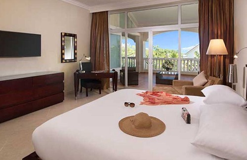 Cofresi Resort | Amazing All-Inclusive 2-bedroom for up to 6 with a Pool. 5-minute walk to beach!