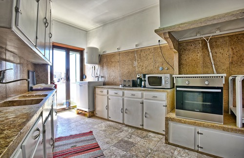 Alfama Apartment | Amazing apartment for groups on the 7th floor with river view