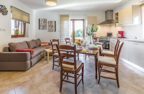 Liznjan Apartment | Amazing apartment in Pula with WiFi