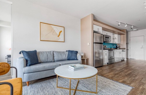 West Woodland Apartment | Amazing Ballard 1BR w/BBQ, Lounge & W/D, onsite retail, by Blueground