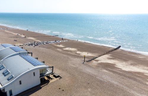 Lancing Apartment | Amazing beach apartment