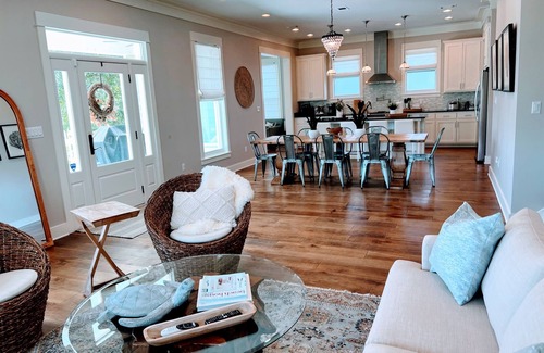 Ocean Springs House | Amazing Beach Front House