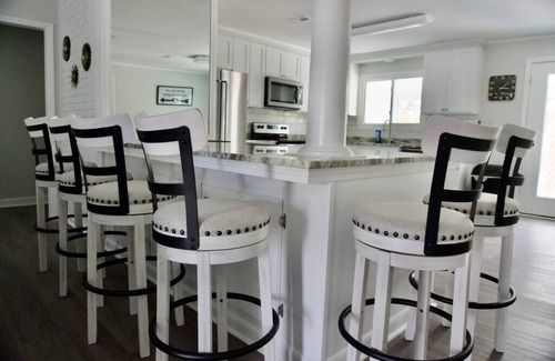 Long Bay Estates Cottage | Amazing Beach House Duplex w/Private Pool & Nearby Beach