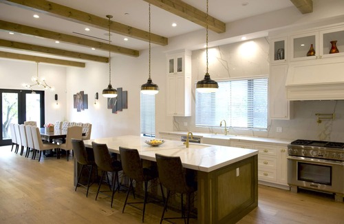 Sherman Oaks House | AmazIng big house for comfort and relax