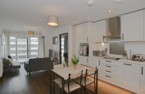 Southend-on-Sea Apartment | Amazing Central Southend,2-bedroom flat,10th floor