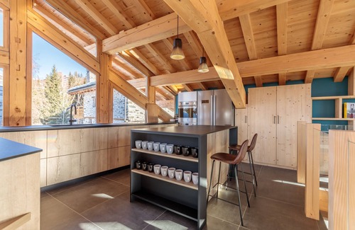 Arc-1800 Ski Chalet | Amazing chalet for 19 people, 400m from ski-lift and 12 min walk from centre