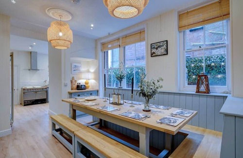 Cromer House | Amazing coastal house, with beautiful sea views