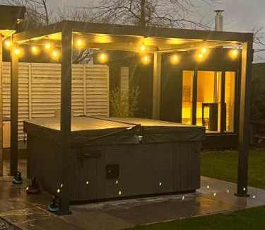 Dumfries Apartment | Amazing Cottage & detached Annex sleeps 8, Extra Deep Hot tub, Super Fast wifi, New for 2024 is the addition of Wood Fired Sauna