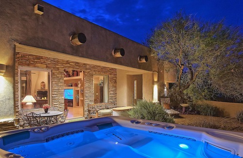 Cave Creek House | AMAZING DESERT OASIS +FILLED WITH AMENITIES + HEATED POOL + 2 HOT TUBS +12 BEDS