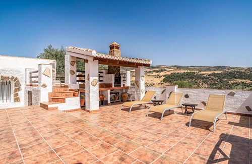 Antequera House | Amazing home in Villanueva de la Conce