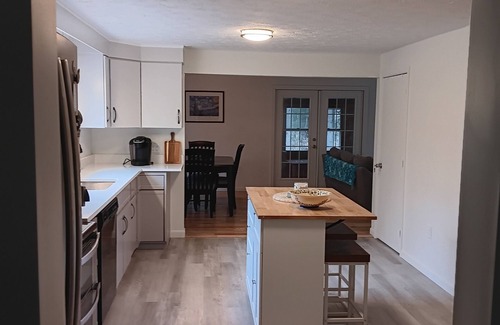 Cape Neddick House | Amazing estate 1.3 miles from Ogunquit Beach 7 bedrooms 3 1/2 baths Remodeled.n