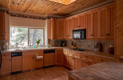 Running Springs House | AMAZING FAMILY VACATION CABIN Amazing mountain view 3100sqf