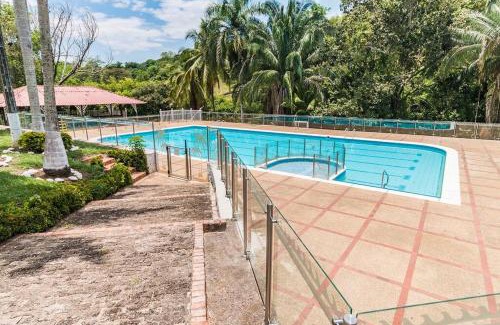 Melgar Villa | Amazing Finca House Private Swimming Pool & Air Conditioner