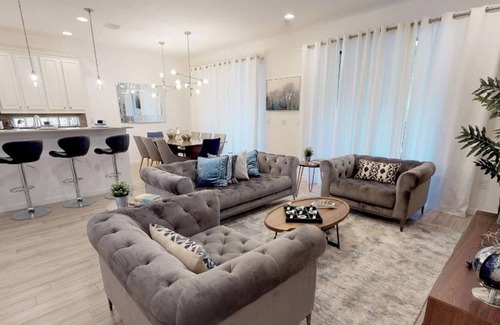 Veranda Palms House | AMAZING Game Room Luxurious Family 6BR Near Disney