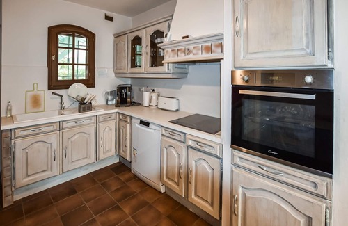 Beaumont-de-Pertuis House | Amazing home in Beaumont-de-Pertuis