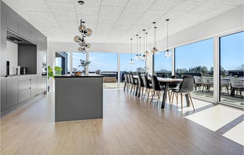 Hvidbjerg Strand House | Amazing Home In Børkop With Wifi