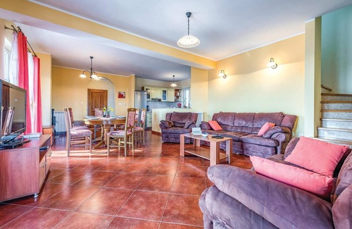 Gracisce House | Amazing home in Bregi with WiFi