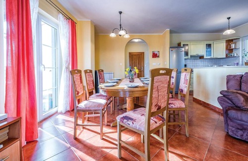 Gracisce House | Amazing home in Bregi with WiFi