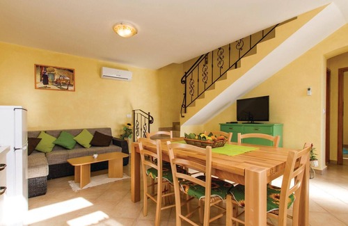 Trgetari House | Amazing home in Burjaki with WiFi