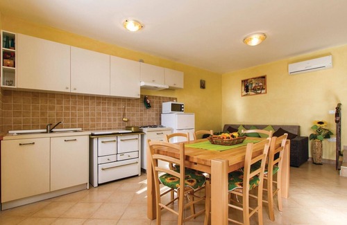 Trgetari House | Amazing home in Burjaki with WiFi