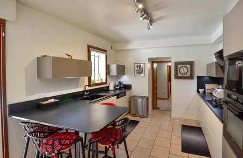 Calas House | Amazing home in Cabriès with private swimming pool, can be inside or outside