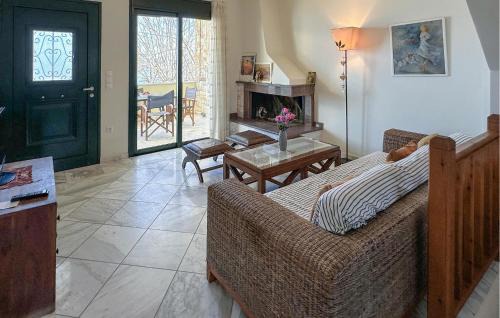 Diakofto House | Amazing Home In Diakopto Achaias P